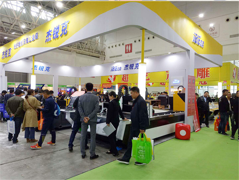 凯发集团数控参加2018年武汉广告展